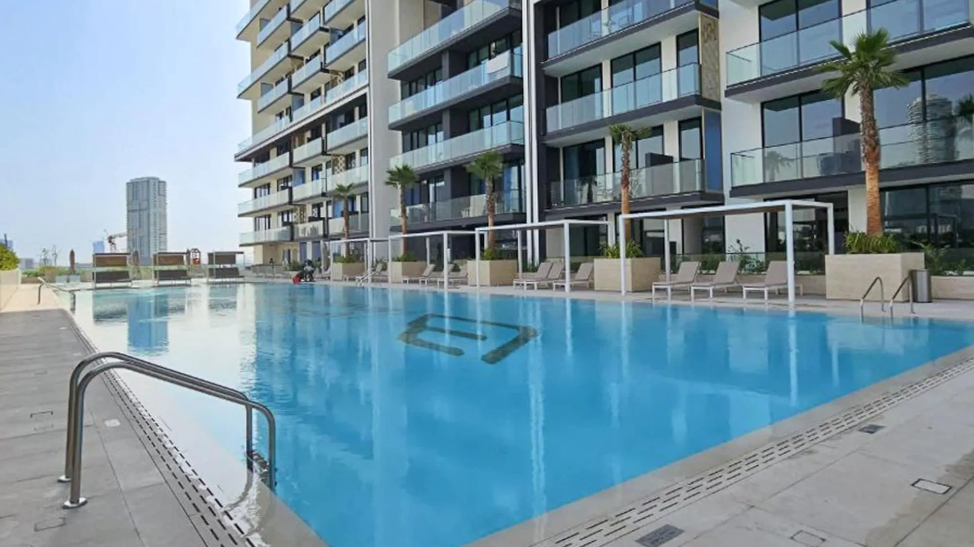Skyline Views In This 1 Bedroom At Binghatti Onyx Dubai 0*,