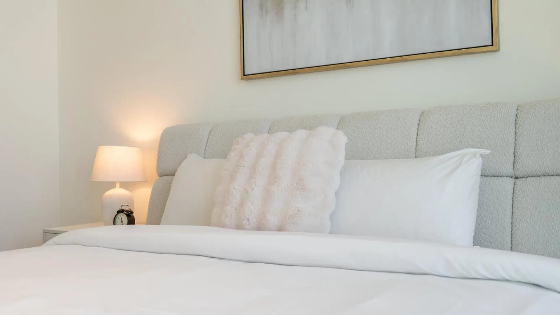 Skyline Views In This 1 Bedroom At Binghatti Onyx Dubai 0*,
