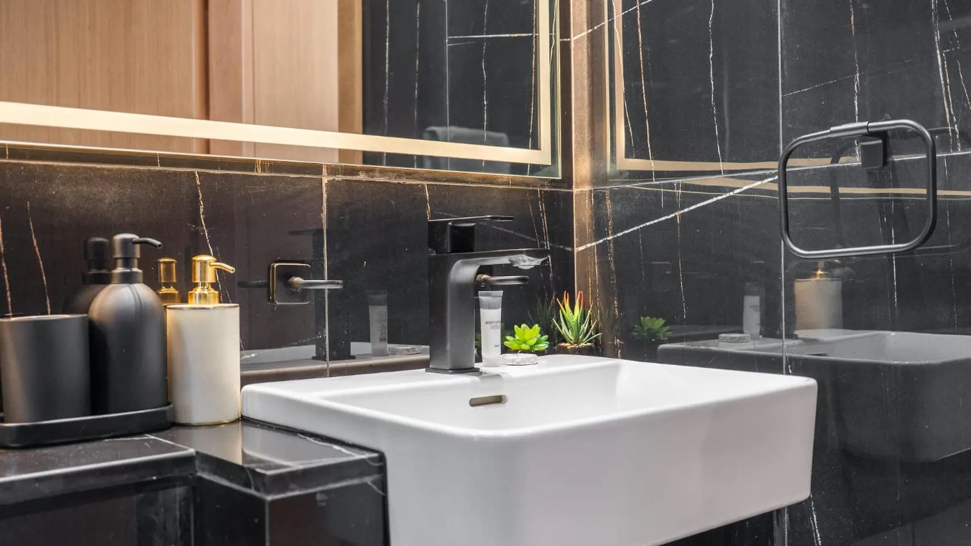 Apartment Skyline Views In This 1 Bedroom At Binghatti Onyx Dubai United Arab Emirates