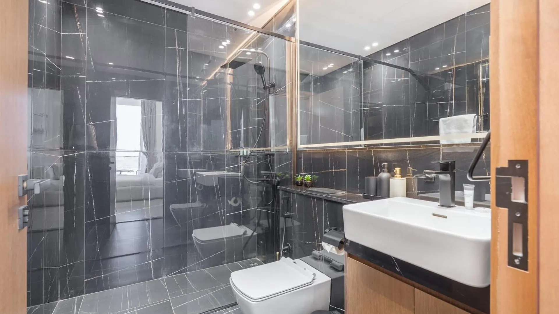 Apartment Skyline Views In This 1 Bedroom At Binghatti Onyx Dubai